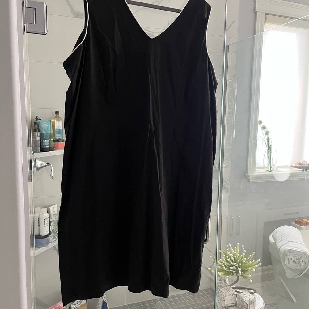 Plain but not plain size 24 black summer shift dress plus size